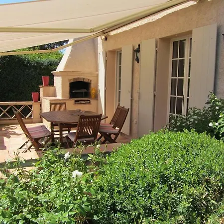 Villa Oasis Avec Piscine En Plein Coeur De Saint-tropez.