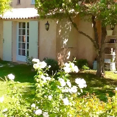 Oasis Avec Piscine En Plein Coeur De Saint-tropez. * Saint-Tropez